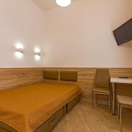 Mini Smart Apartments On Shpytalna 13- Economy Apartment Львів Екстер'єр фото